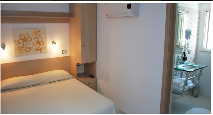 B&B Ala Marina Пешичи Стая снимка