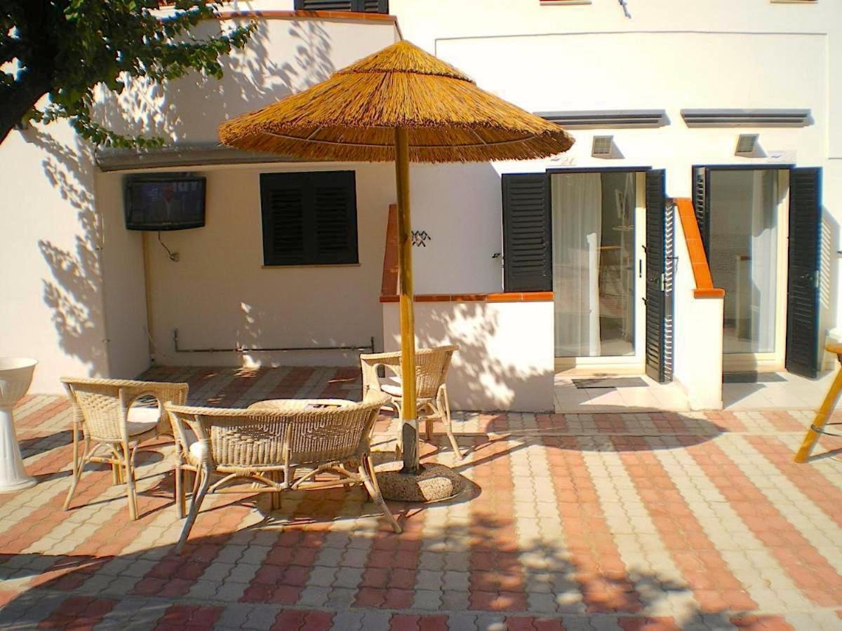 B&B Ala Marina Пешичи Екстериор снимка